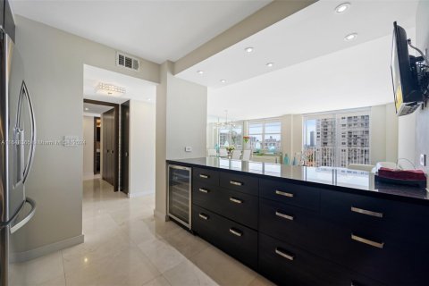 Condo in Aventura, Florida, 2 bedrooms  № 1330833 - photo 13