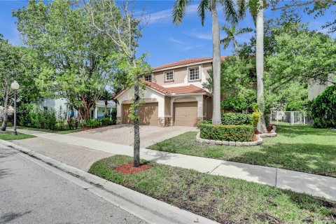 House in Weston, Florida 6 bedrooms, 292.27 sq.m. № 1331907 - photo 4