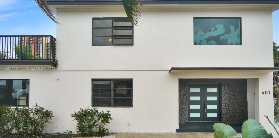 Casa en Riviera Beach, Florida 4 dormitorios, 303.23 m2 № 909634
