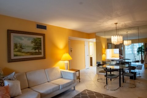 Condominio en venta en Boynton Beach, Florida, 1 dormitorio, 70.42 m2 № 1151852 - foto 26