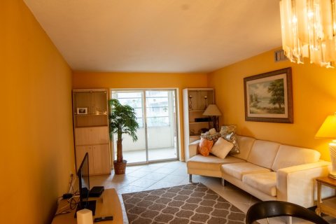 Condo in Boynton Beach, Florida, 1 bedroom  № 1151852 - photo 27