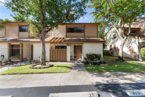 Adosado en venta en Coconut Creek, Florida, 3 dormitorios, 143.72 m2 № 1357216 - foto 1