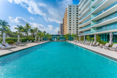 Condominio en venta en Bal Harbour, Florida, 1 dormitorio, 146.41 m2 № 1357261 - foto 25