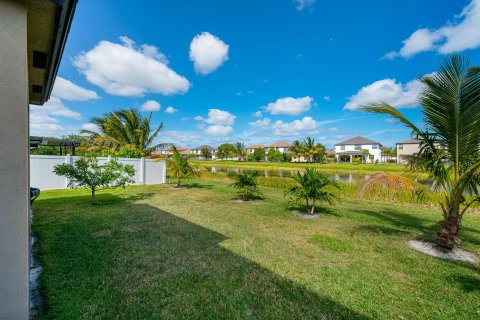 Villa ou maison à vendre à Lake Worth, Floride: 5 chambres, 260.96 m2 № 1135024 - photo 5