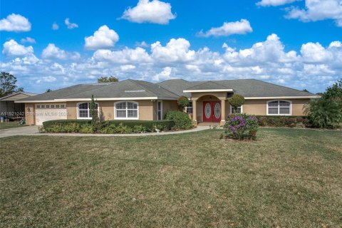 Villa ou maison à vendre à Lake Placid, Floride: 5 chambres № 969831 - photo 1