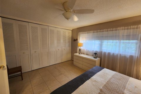 Condo in Lauderdale Lakes, Florida, 2 bedrooms  № 944989 - photo 26