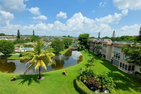 Condo in Lauderdale Lakes, Florida, 2 bedrooms  № 944989 - photo 20