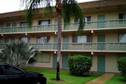 Condominio en venta en Palm Springs, Florida, 1 dormitorio, 59.64 m2 № 618577 - foto 5