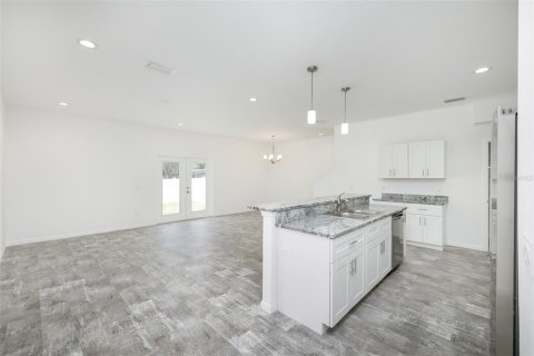 Townhouse in Pinellas Park, Florida 3 bedrooms, 171.68 sq.m. № 1303402 - photo 5