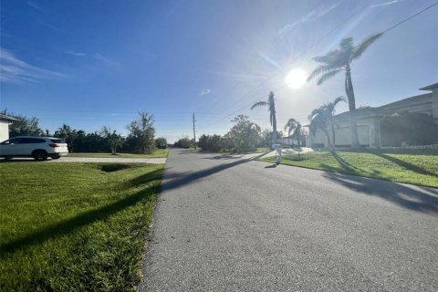 Terreno en venta en Port Charlotte, Florida № 552247 - foto 4