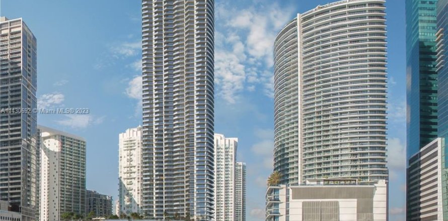 Condo à Miami, Floride, 4 chambres  № 654242