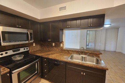 Condominio en venta en Miami Lakes, Florida, 1 dormitorio, 59.46 m2 № 1181464 - foto 15