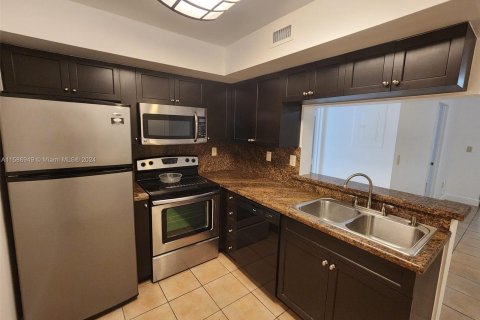 Condominio en venta en Miami Lakes, Florida, 1 dormitorio, 59.46 m2 № 1181464 - foto 14