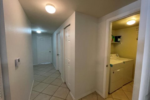 Condo in West Palm Beach, Florida, 3 bedrooms  № 1135094 - photo 22