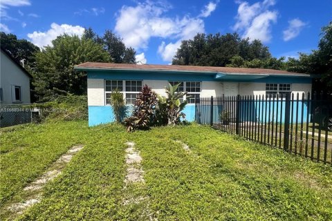 Commercial property in Miami, Florida 167.97 sq.m. № 1388197 - photo 1