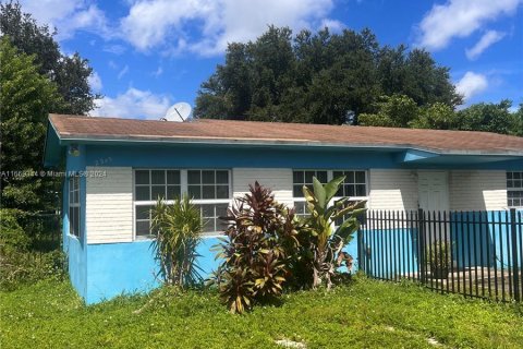 Propiedad comercial en venta en Miami, Florida, 167.97 m2 № 1388197 - foto 3