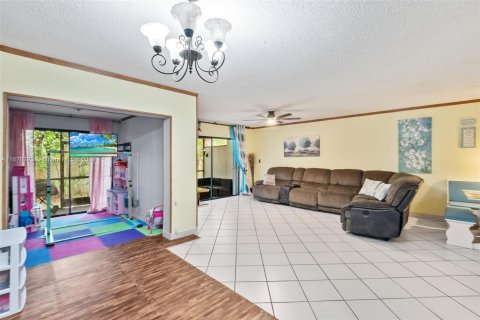 Touwnhouse à vendre à Lauderhill, Floride: 3 chambres № 1388369 - photo 6