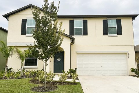 House in Lakeland, Florida 4 bedrooms, 240.06 sq.m. № 1405295 - photo 1