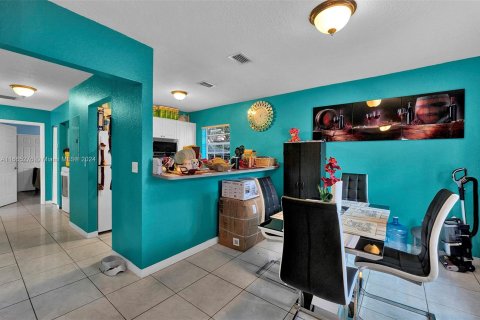 Immobilier commercial à vendre à Miami, Floride: 213.86 m2 № 1377634 - photo 19