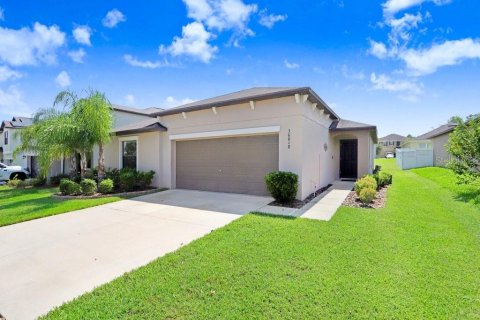 Villa ou maison à vendre à Zephyrhills, Floride: 4 chambres, 168.15 m2 № 1374649 - photo 1