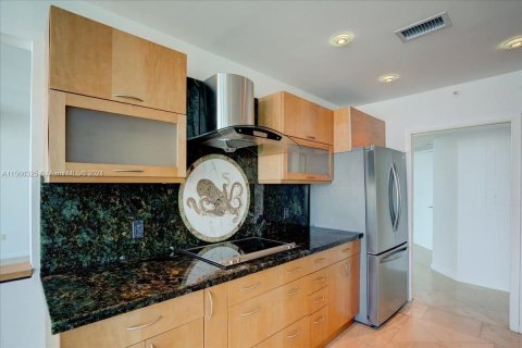 Condo in Miami Beach, Florida, 2 bedrooms  № 1102883 - photo 20