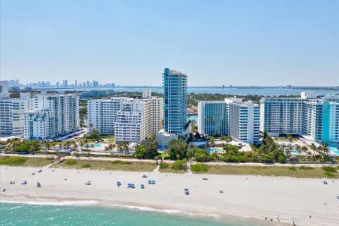 Copropriété à vendre à Miami Beach, Floride: 2 chambres, 125.42 m2 № 1102883 - photo 8