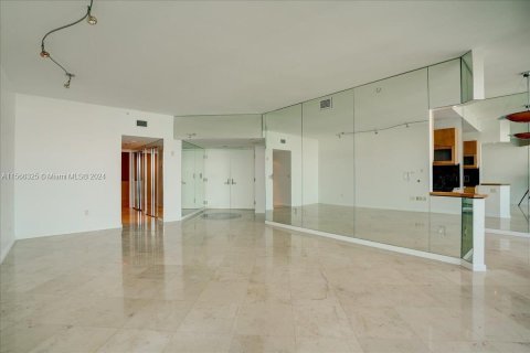 Copropriété à vendre à Miami Beach, Floride: 2 chambres, 125.42 m2 № 1102883 - photo 13