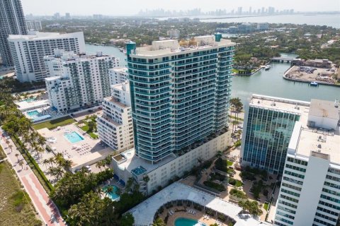 Copropriété à vendre à Miami Beach, Floride: 2 chambres, 125.42 m2 № 1102883 - photo 7