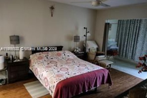 Condo in Hollywood, Florida, 1 bedroom  № 1102882 - photo 8