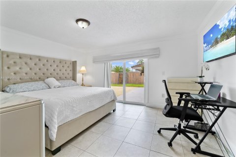 Casa en venta en Miami, Florida, 3 dormitorios, 160.72 m2 № 1411930 - foto 18