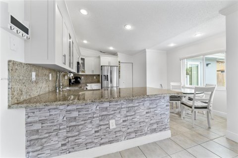 Casa en venta en Miami, Florida, 3 dormitorios, 160.72 m2 № 1411930 - foto 14