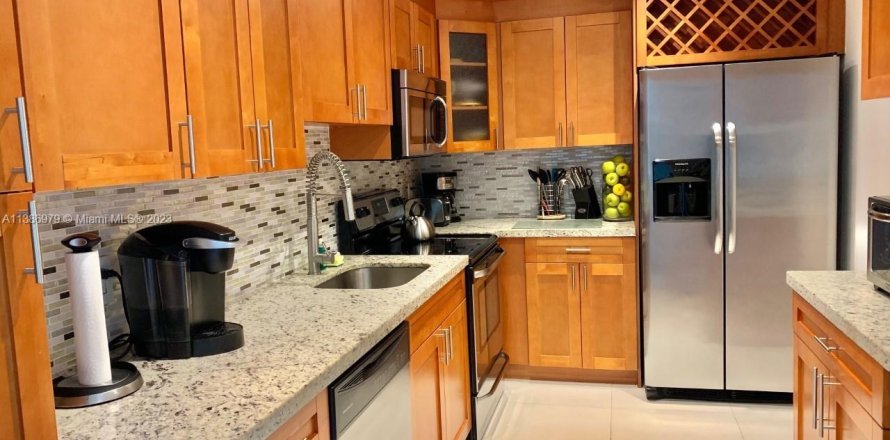 Condo in Hollywood, Florida, 1 bedroom  № 496546