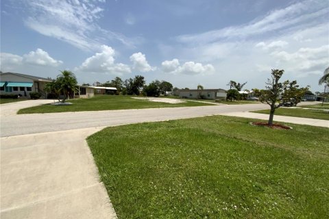 Terreno en venta en Englewood, Florida № 633881 - foto 7