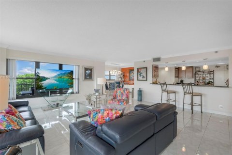 Condo in Fort Lauderdale, Florida, 2 bedrooms  № 1375046 - photo 14