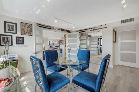 Copropriété à vendre à Fort Lauderdale, Floride: 2 chambres, 125.51 m2 № 1375046 - photo 25