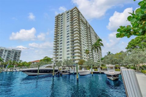 Condominio en venta en Fort Lauderdale, Florida, 2 dormitorios, 125.51 m2 № 1375046 - foto 1