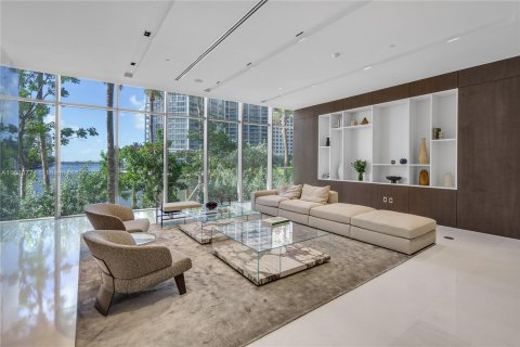 Condo in Miami, Florida, 1 bedroom  № 1291538 - photo 30