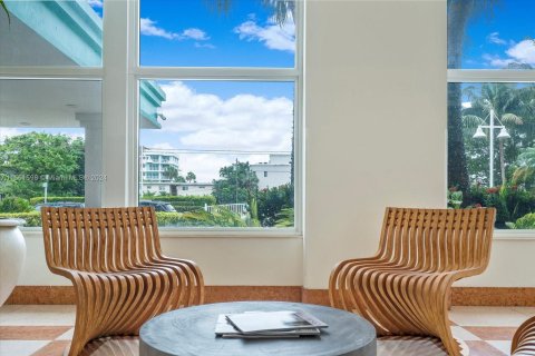 Condominio en venta en Bay Harbor Islands, Florida, 2 dormitorios, 124.02 m2 № 1095645 - foto 6