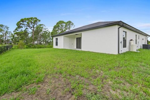 House in North Port, Florida 3 bedrooms, 167.6 sq.m. № 1338643 - photo 24