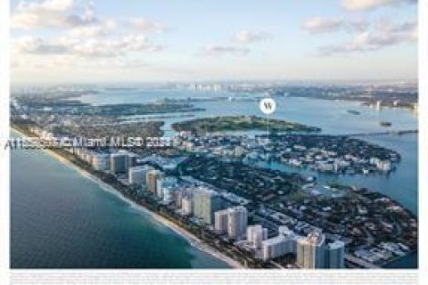 Condominio en venta en Bay Harbor Islands, Florida, 3 dormitorios № 1098071 - foto 1