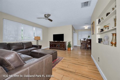 Casa en venta en Oakland Park, Florida, 3 dormitorios, 101.45 m2 № 1132091 - foto 6