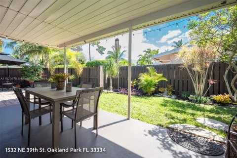 Villa ou maison à vendre à Oakland Park, Floride: 3 chambres, 101.45 m2 № 1132091 - photo 11