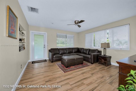 Villa ou maison à vendre à Oakland Park, Floride: 3 chambres, 101.45 m2 № 1132091 - photo 7