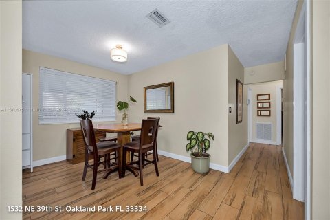 Villa ou maison à vendre à Oakland Park, Floride: 3 chambres, 101.45 m2 № 1132091 - photo 9