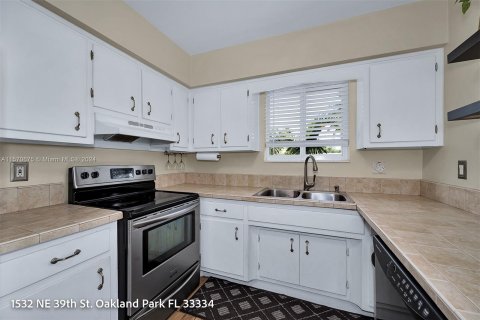 Casa en venta en Oakland Park, Florida, 3 dormitorios, 101.45 m2 № 1132091 - foto 13