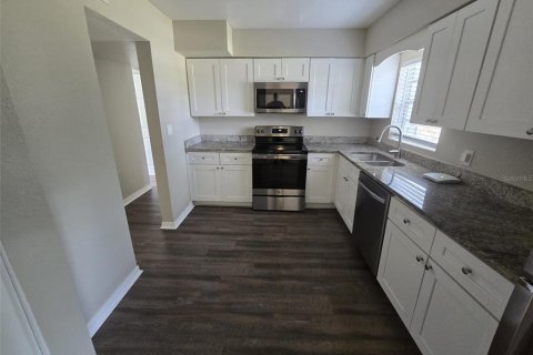 Casa en venta en Orlando, Florida, 4 dormitorios, 142.42 m2 № 1391349 - foto 12