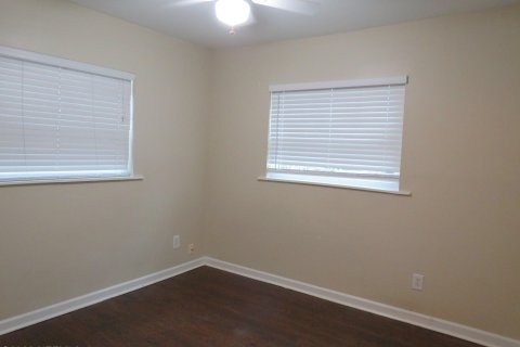 House in Jacksonville, Florida 3 bedrooms, 84.73 sq.m. № 885683 - photo 13