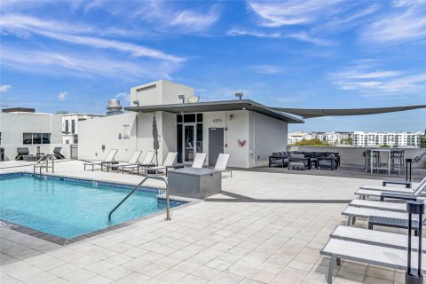 Condo in Fort Lauderdale, Florida, 2 bedrooms  № 1103156 - photo 23