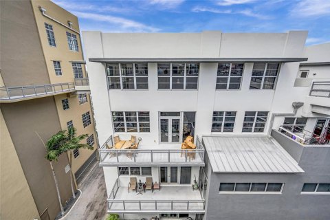 Copropriété à vendre à Fort Lauderdale, Floride: 2 chambres, 194.91 m2 № 1103156 - photo 26