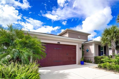 Villa ou maison à vendre à Wesley Chapel, Floride: 3 chambres, 217.58 m2 № 1381175 - photo 2